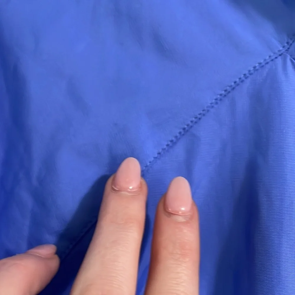 Adidas lightweight windbreaker - Picture 4 of 9